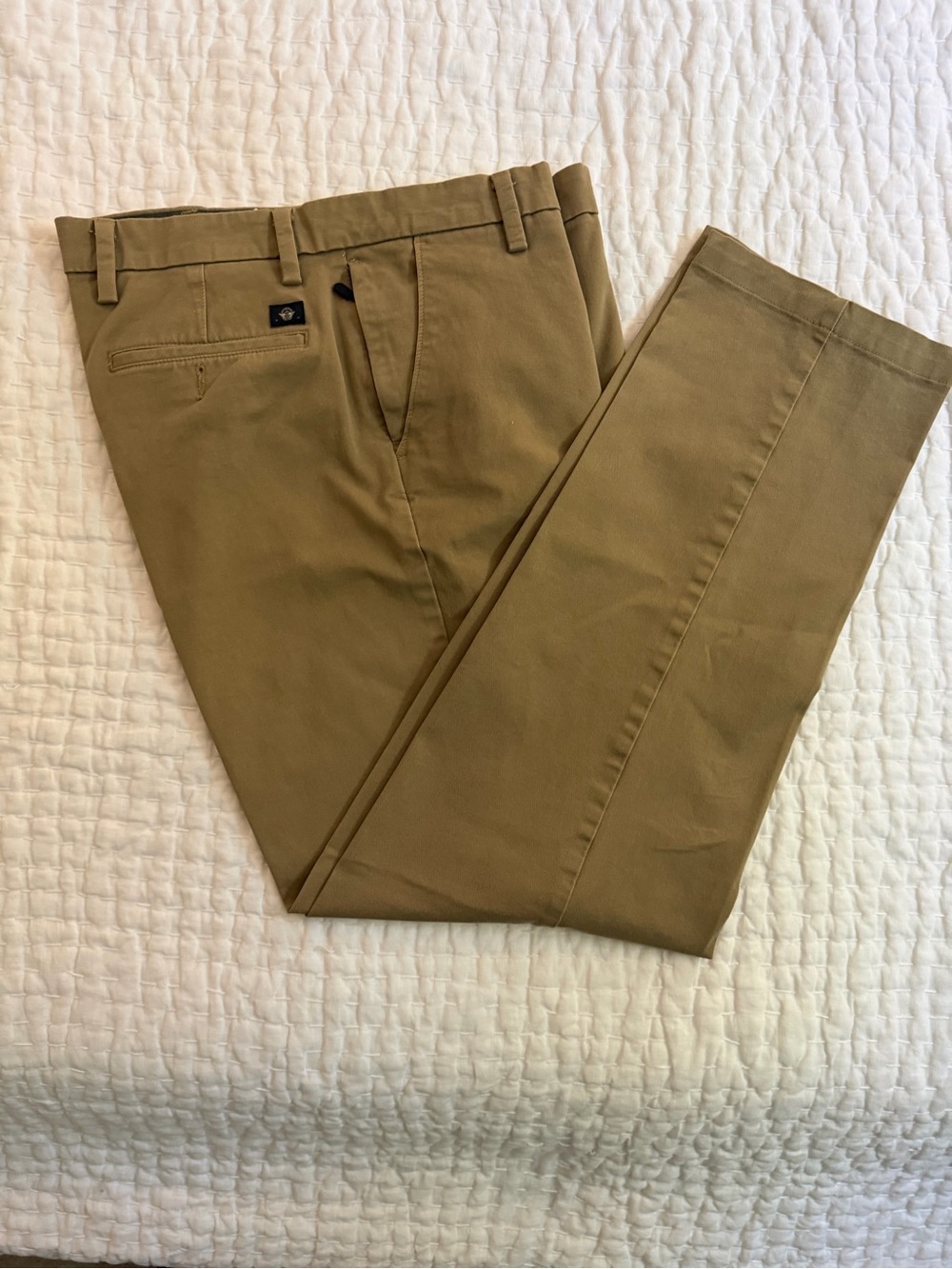 Dockers Men’s Straight Fit Chinos in Tan
